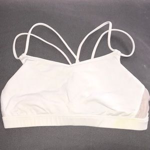LuLu Lemon Strappy sports bra - size 6 - white